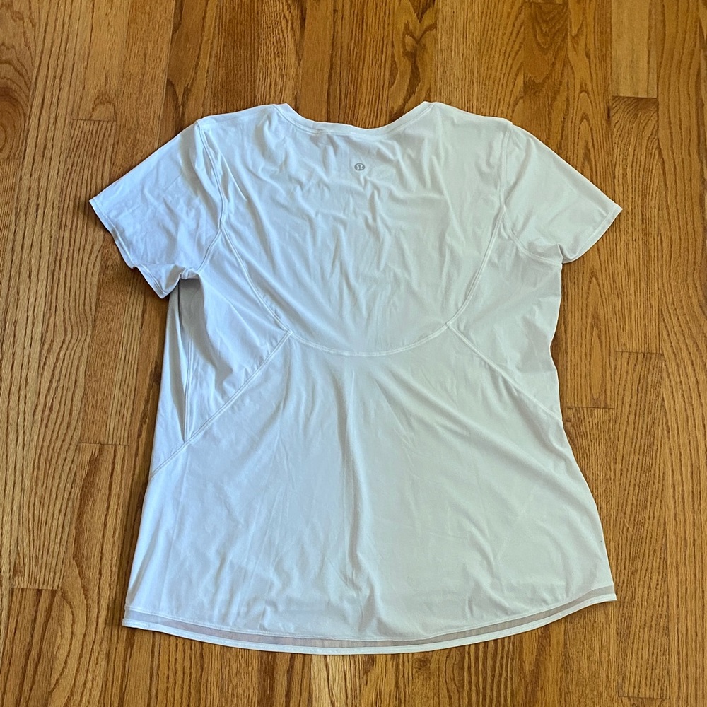 Lululemon Tee